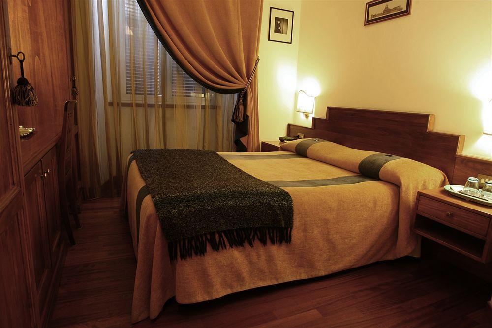 All'ombra Del Cupolone Gasthof 2*